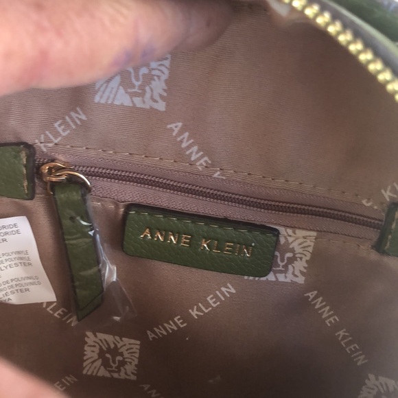 NWT Anne Klein Convertible Crossbody - Picture 7 of 9